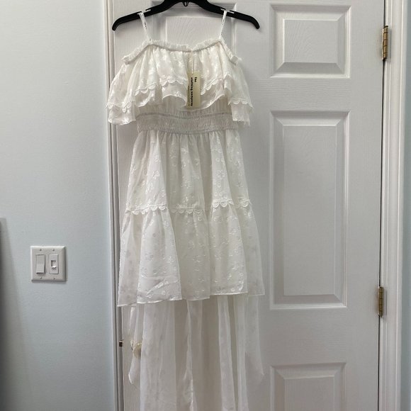 WHITE DRESS NWT! Never worn - Picture 3 of 4